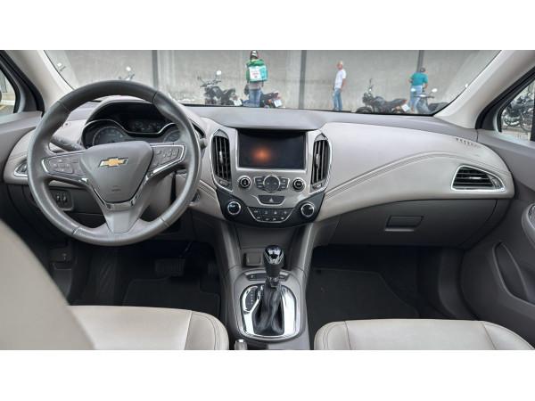 Cruze Sedan - Foto